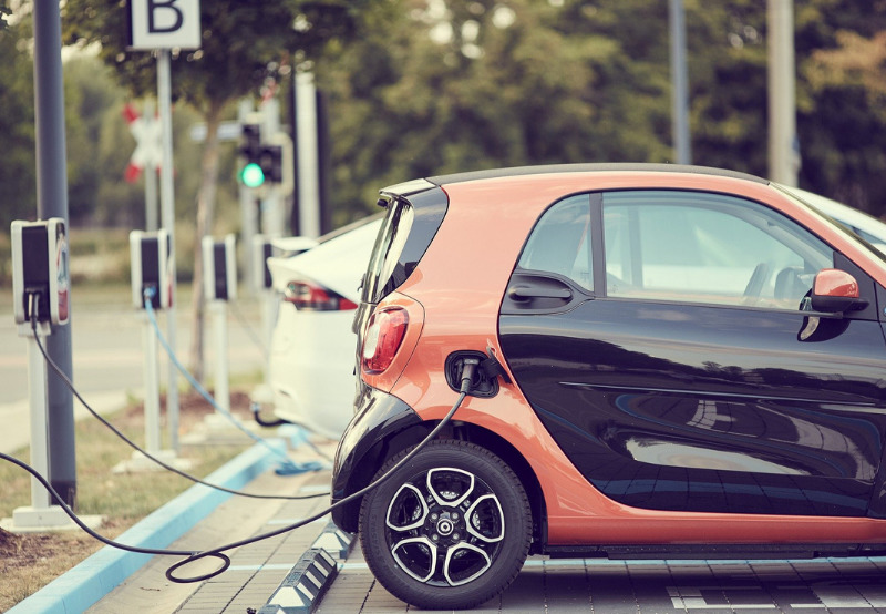 Singapore Issues Tender to Set Up 600 Electric Vehicle Charging Stations