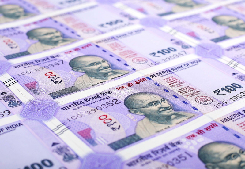 SECI Pays ₹4.33 Billion to Solar, Wind Generators in March for Power Purchase
