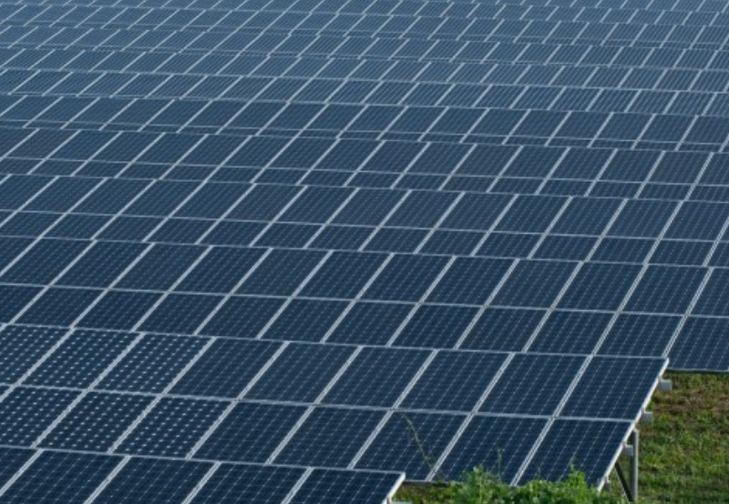 KKR’s Renewable Platform Virescent Plans ₹4.25 Billion InVIT Issue for its Solar Assets
