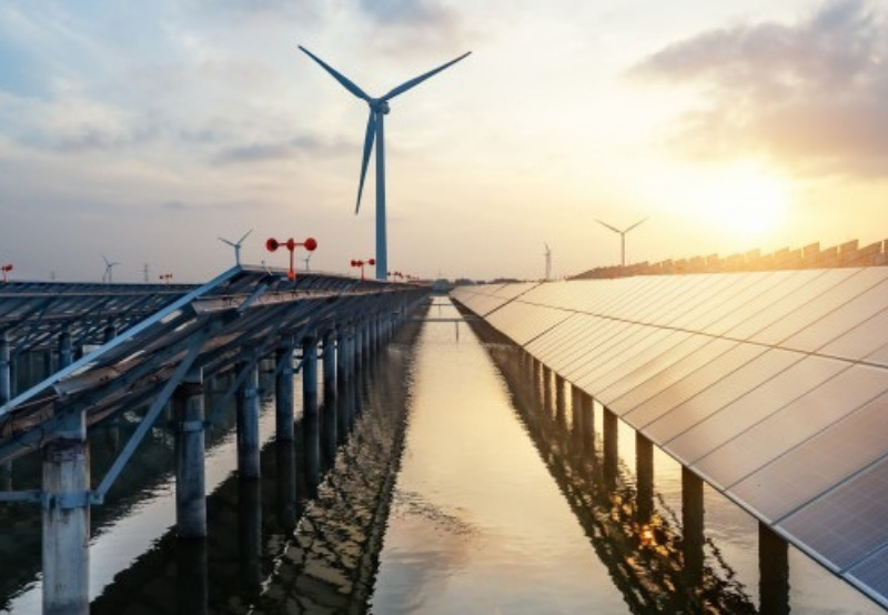 Grasim to Procure Power From ReNew’s Captive Solar-Wind Hybrid Project