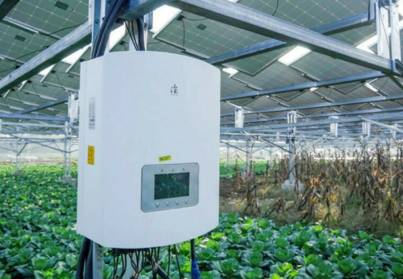 How to Connect a Single-Phase Inverter to a Split-Phase Power Grid