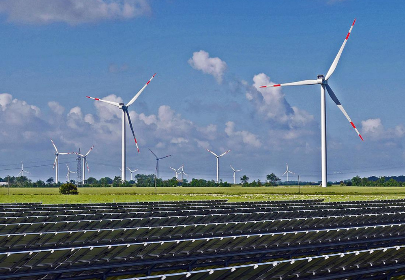 Project Finance Brief: BluEarth Acquires 1 GW Solar and Wind Project in the US