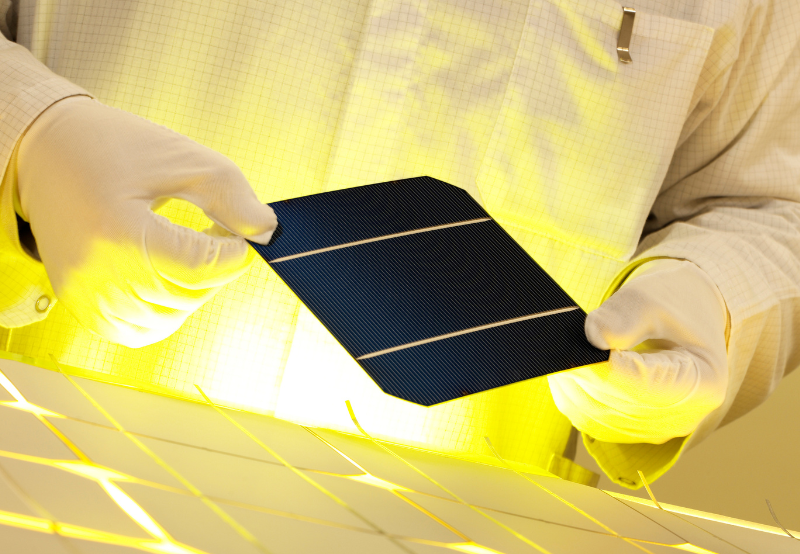Nanoparticles Increase Light Scattering, Boost Solar Cell Performance Research