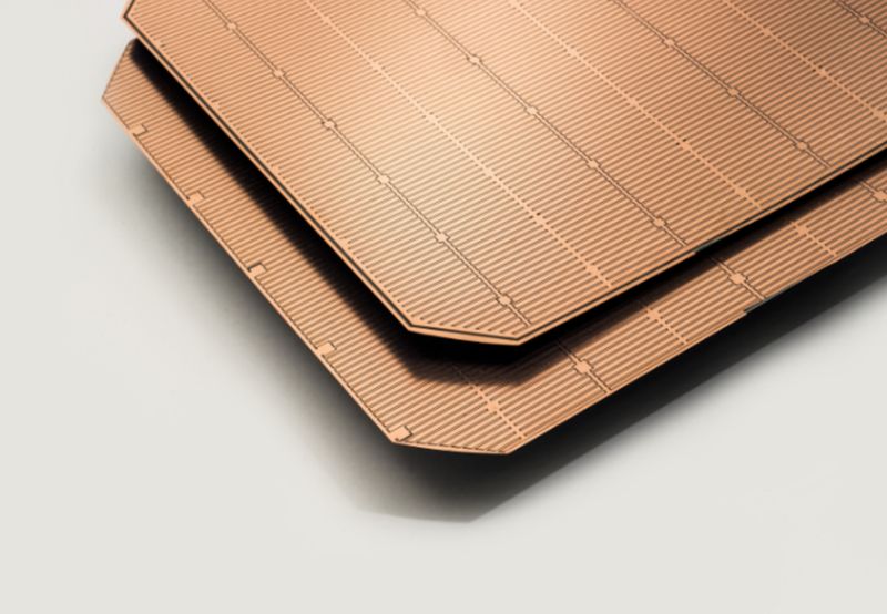 Scientists Use Silver in Tandem Solar Cells to Achieve Record Efficiency