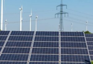 Abu Dhabi’s IHC to Invest $400 Million in Adani’s Share Offer