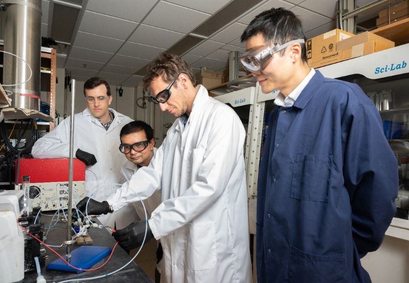 Researchers Cut Cell Size to Bring Down Cost of Flow Batteries