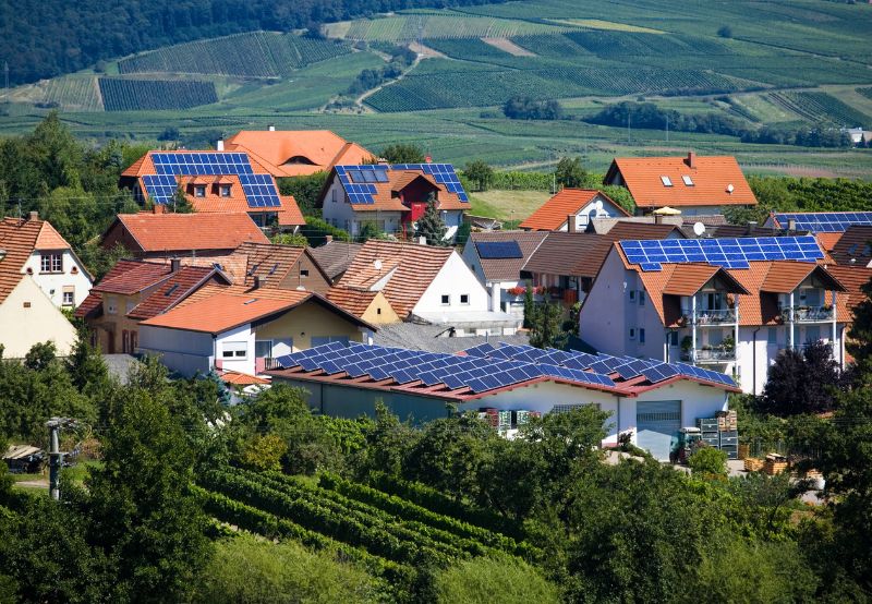 Maharashtra Forms Panel to Review Electricity Duty on Rooftop Solar